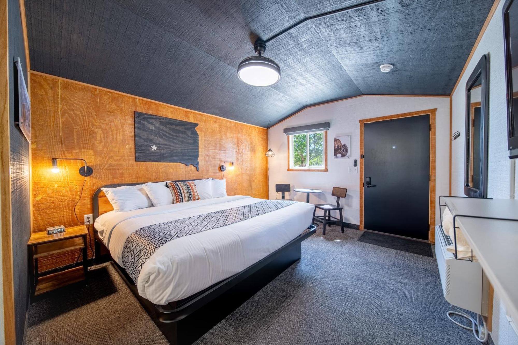 Hansen Inn & Cabins Wall Bagian luar foto